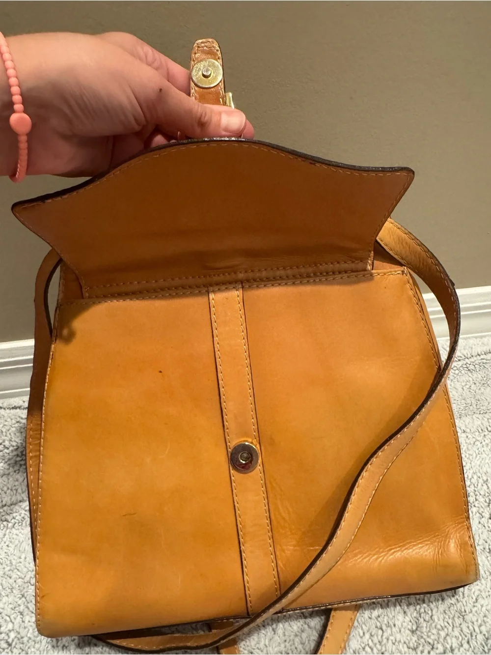 Vintage Etienne Aigner Leather Shoulder Bag in Tan by